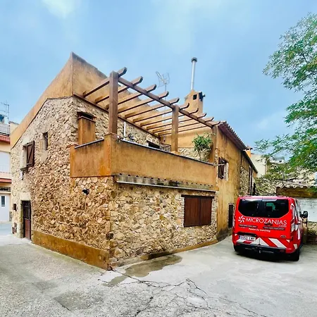 Casa De Pueblo En *